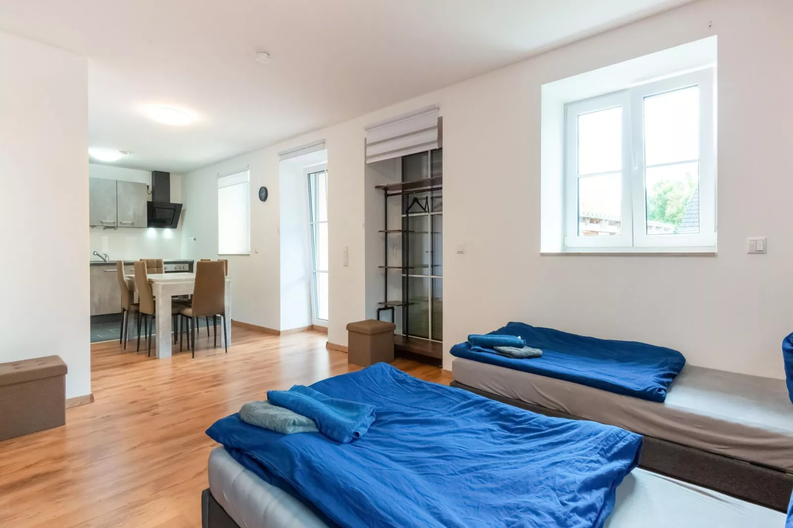 Ferienwohnung Haunsheim - rechts & links-Woonkamer