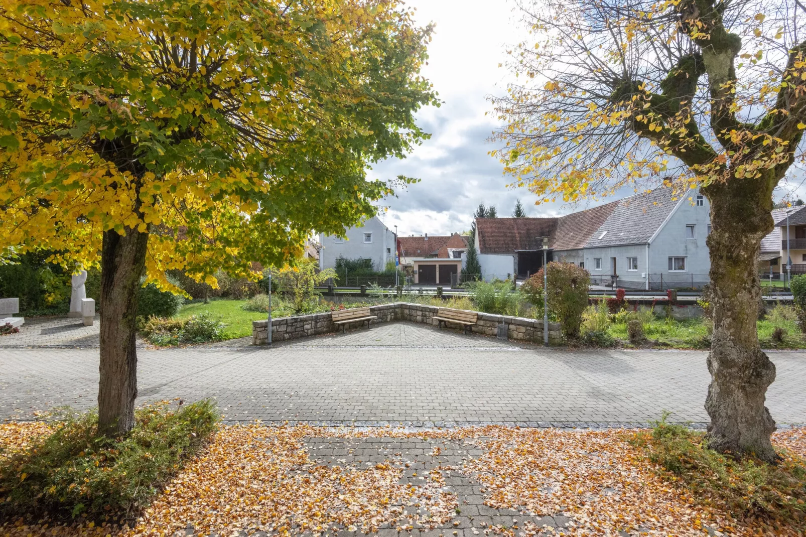 Ferienwohnung Haunsheim - rechts & links-Uitzicht zomer