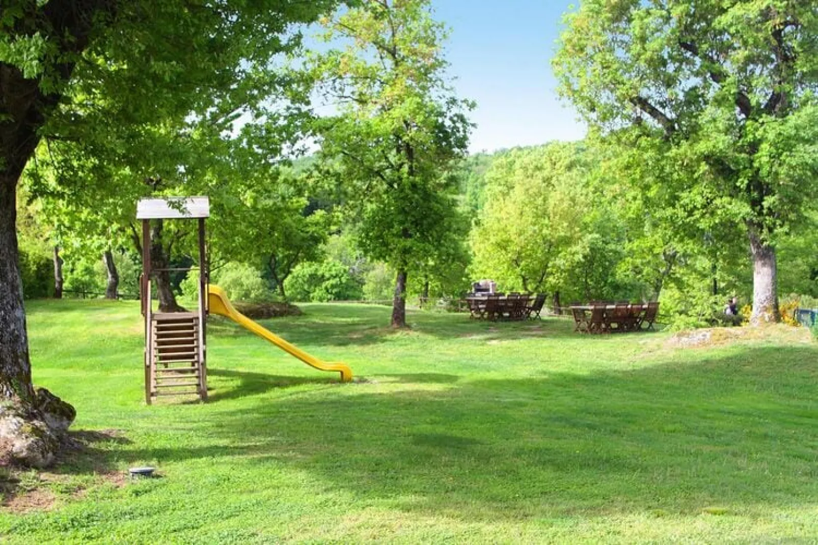 Ferienanlage Le querce Bilo- piano terra o primo piano-Buitenkant zomer