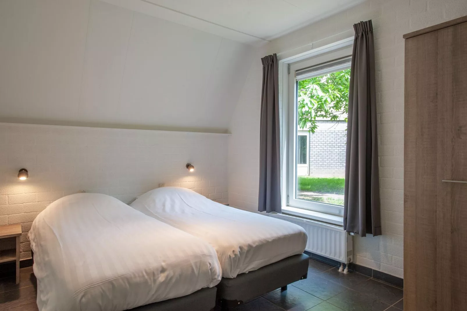 Vakantiepark de Katjeskelder 13-Slaapkamer