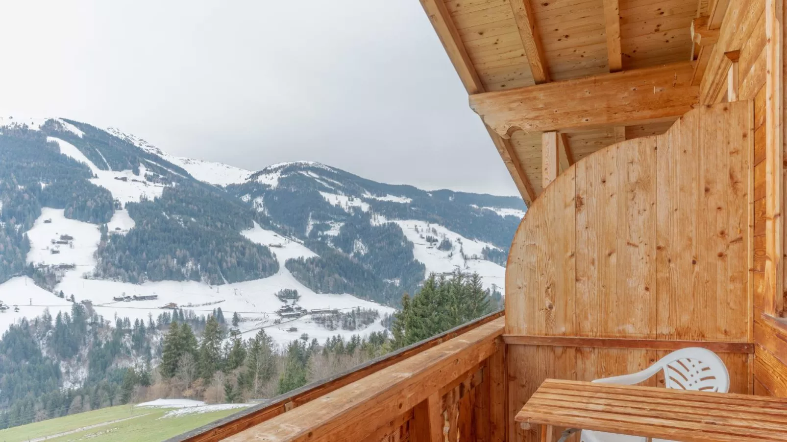 Haus Fernwald-Terrasbalkon