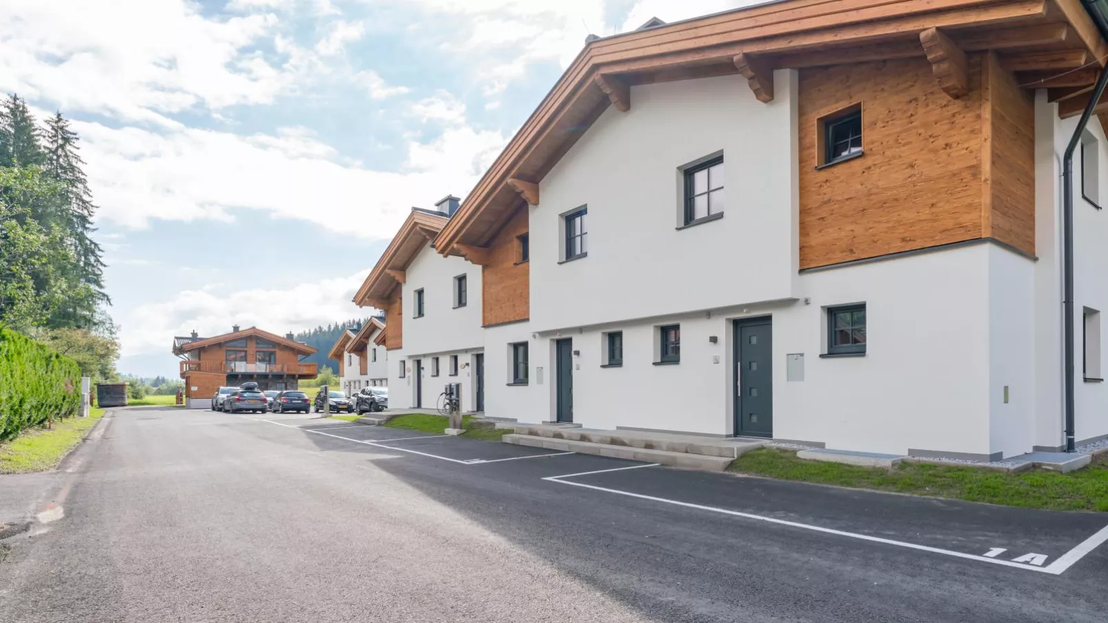 Pinzgau Lodge 1A-Buitenkant zomer