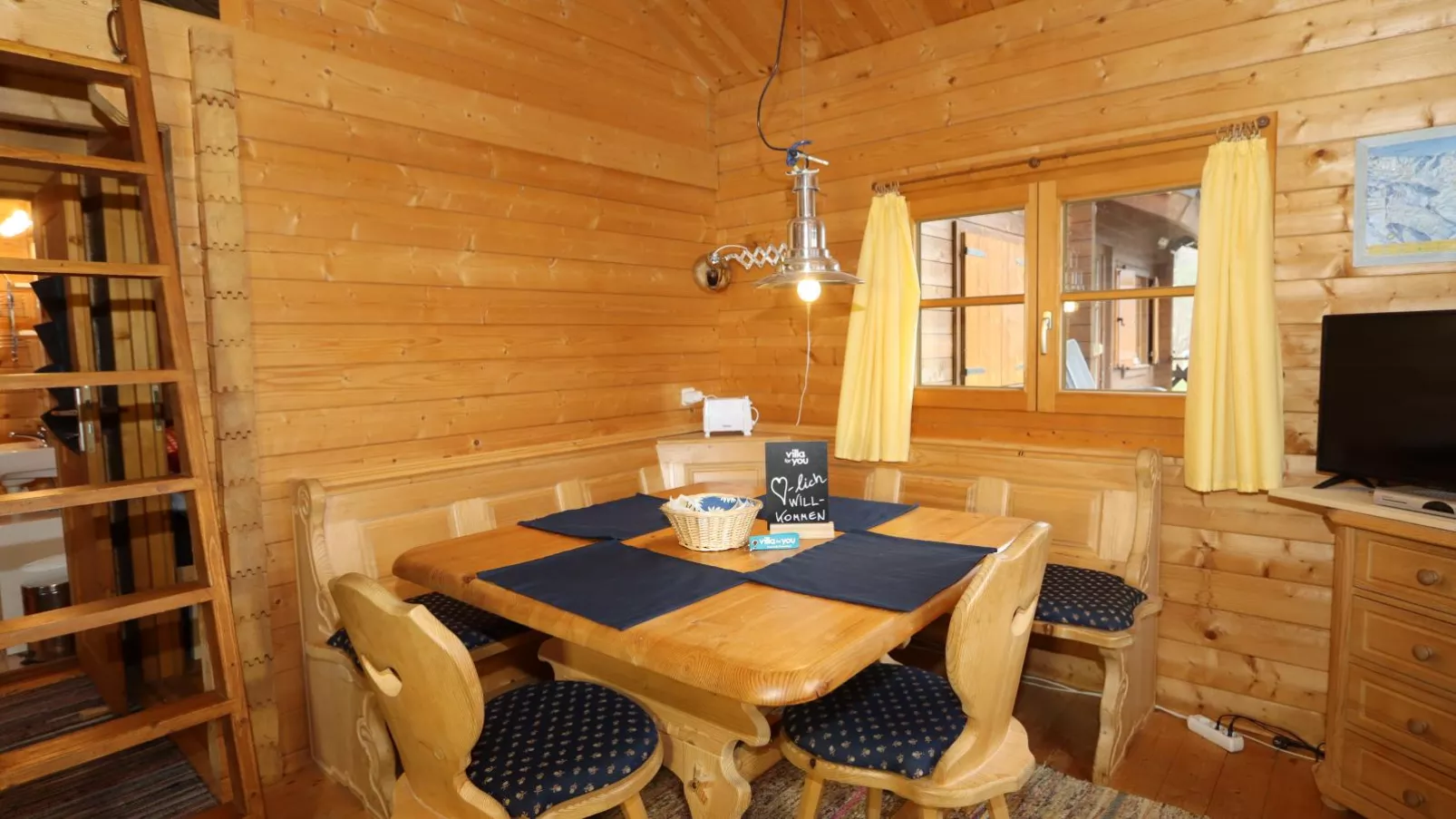 Kogelnig-Hütte-Eetkamer