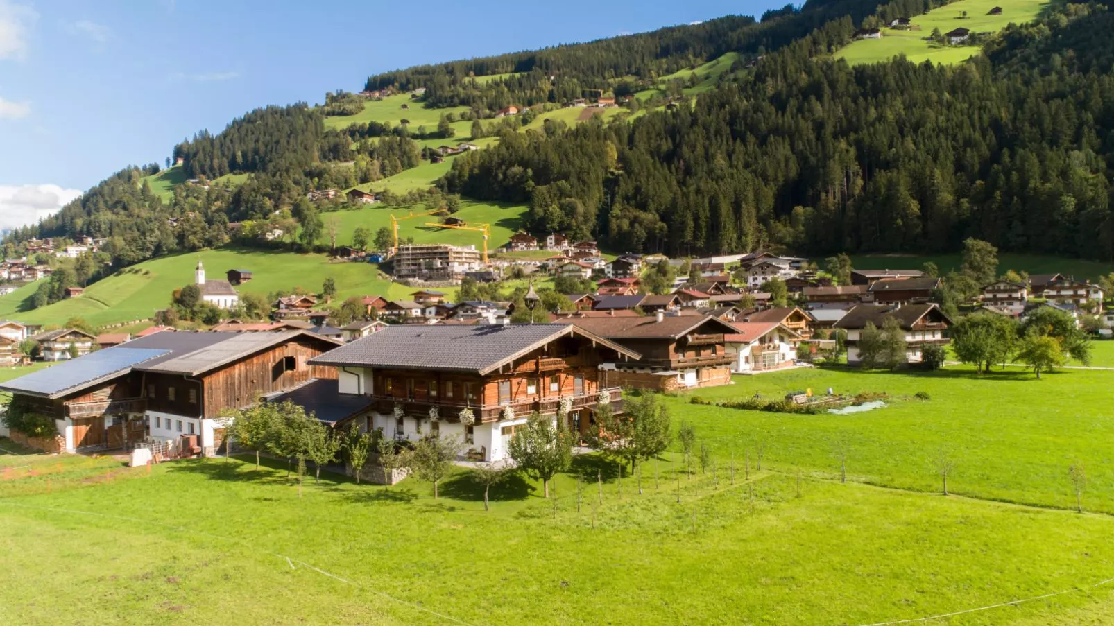 Blick zum Mayrhofen-Buitenkant zomer