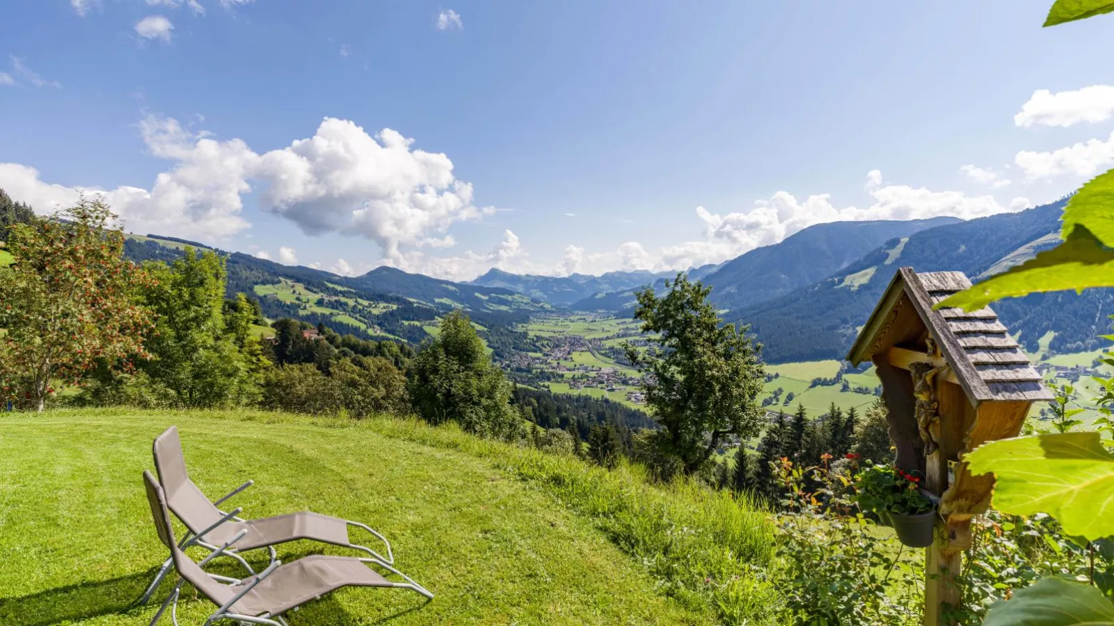 Troadstadl Brixentalblick-Uitzicht zomer