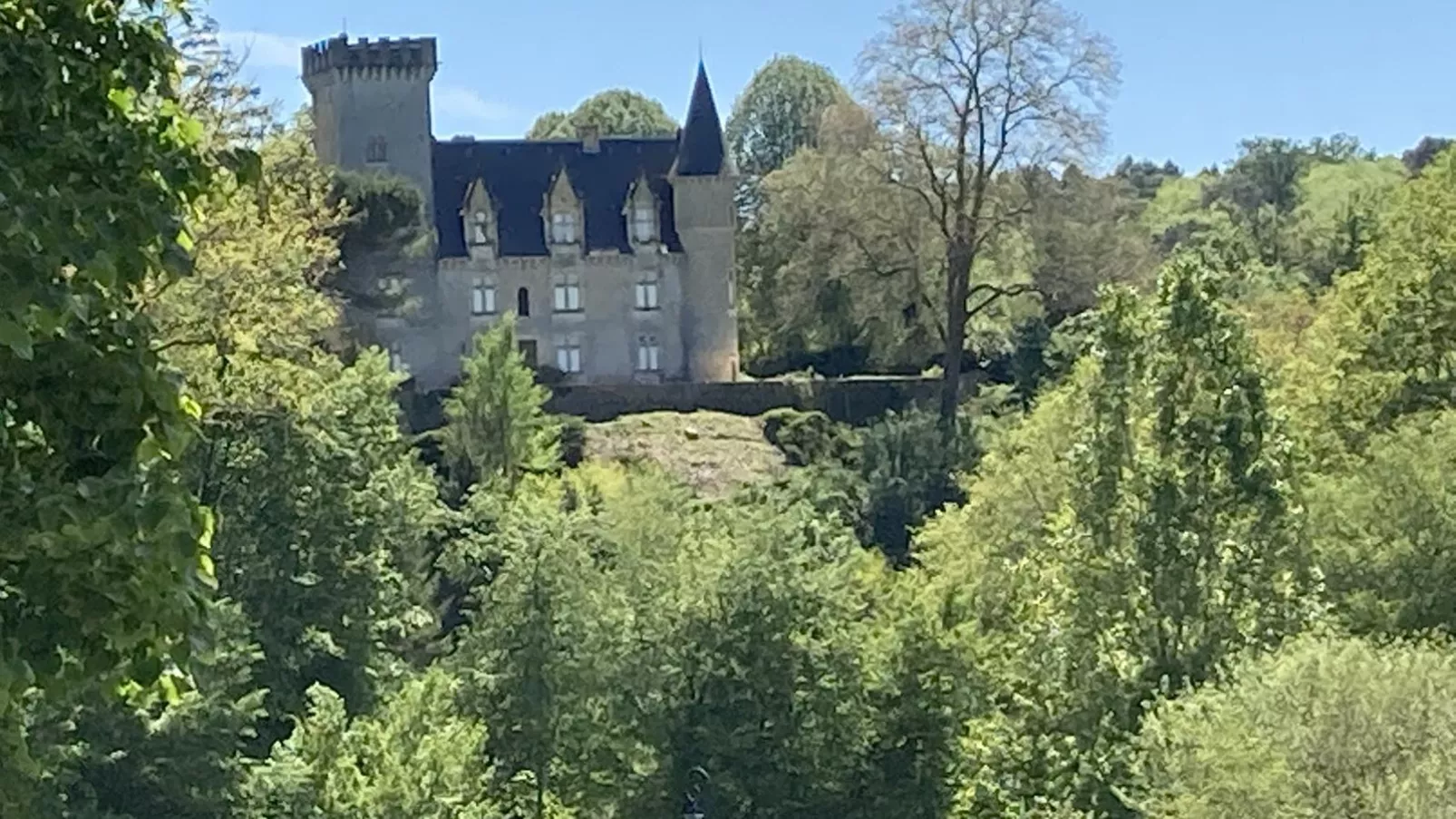 Maison La Faysse-Uitzicht zomer