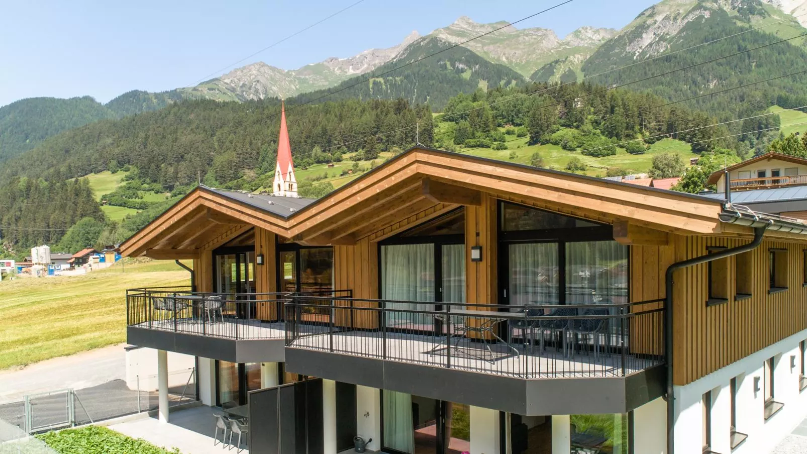 Chalet Pettneu am Arlberg  - Top 2-Buitenkant zomer