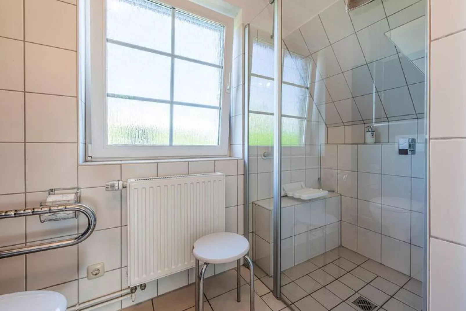 Komfort-Fewo EG 56 qm behindertenfreundlich-Badkamer