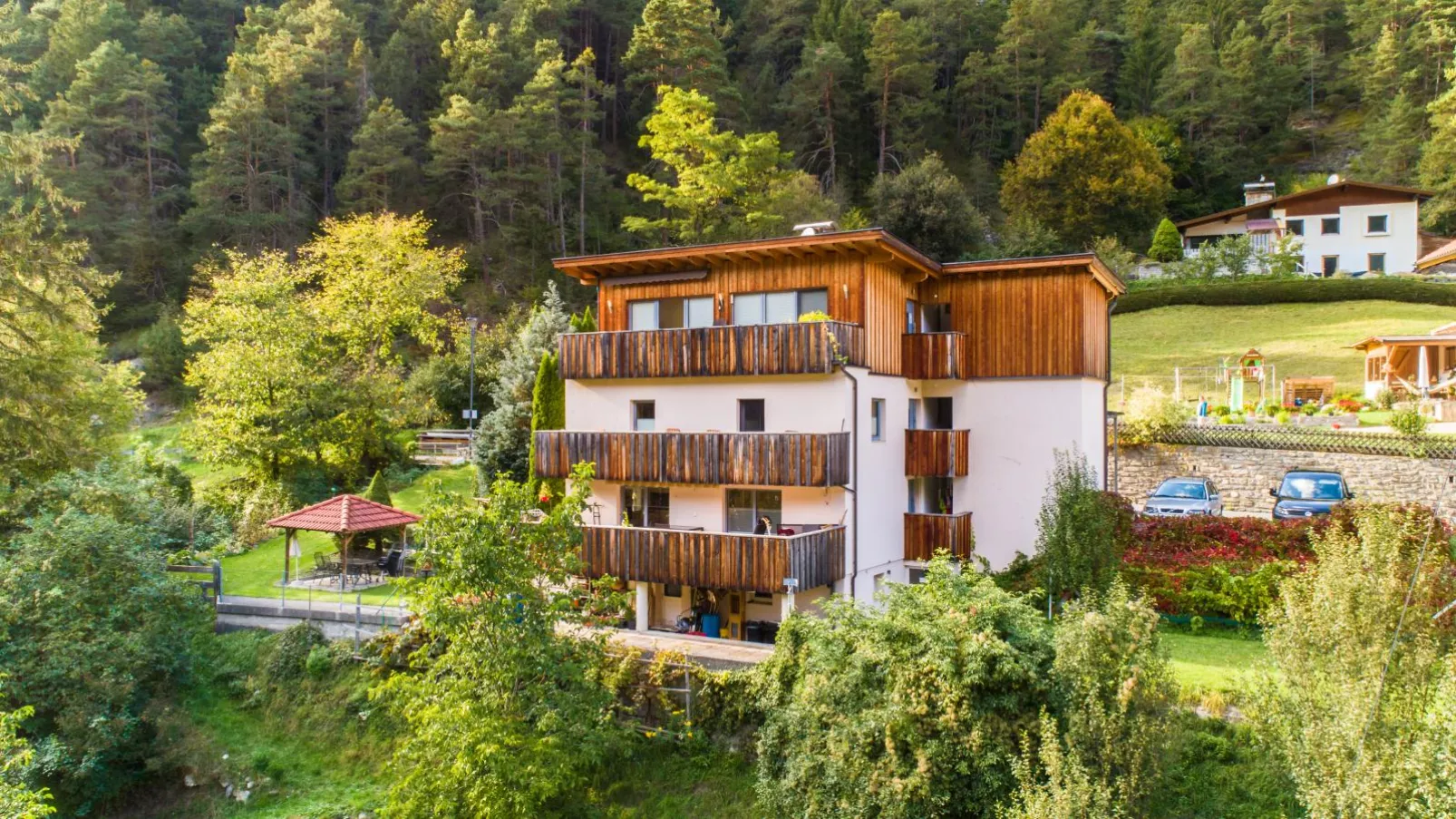 Haus Senn Tösens I-Buitenkant zomer