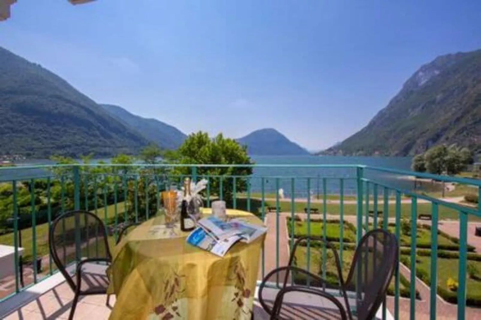 Residence Porto Letizia Porlezza - Palace 2-room 6 pax Lake View Plus P2LP6 8209-Terrasbalkon