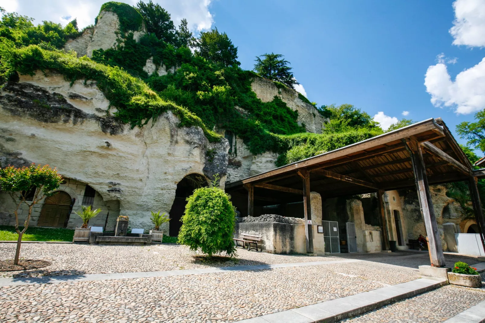 Domaine du pont vieux  Bâtiment principal/Annexe/chalet bois/Banane-Gebieden zomer 5km