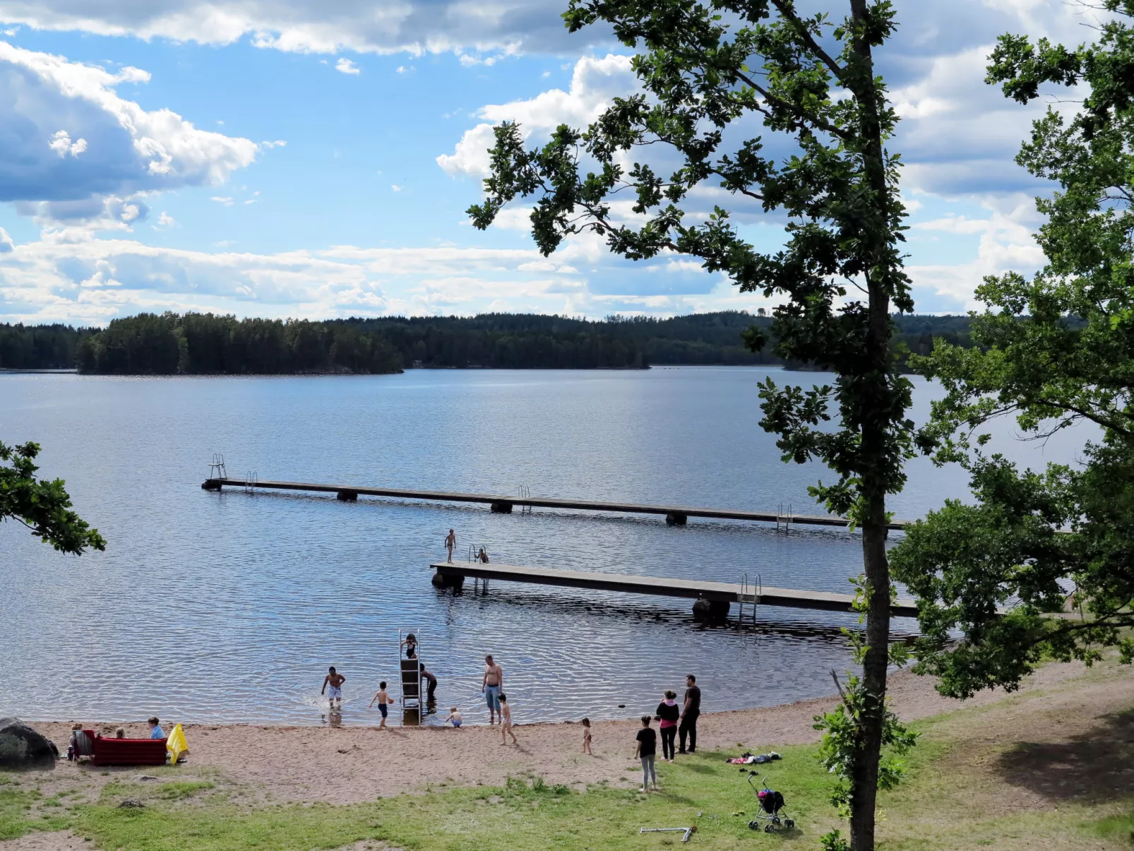 Rödmossa Femton-Buiten