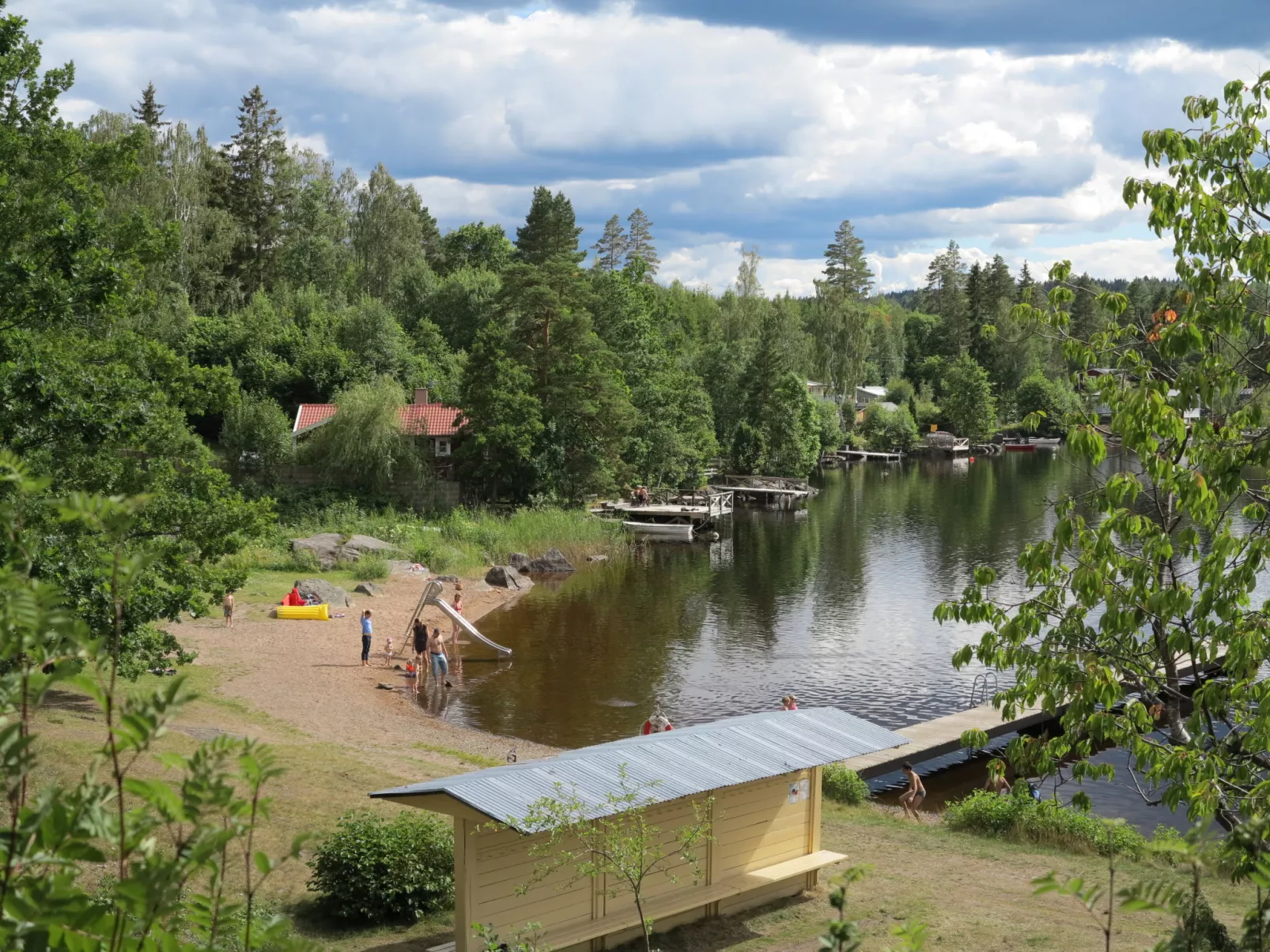 Rödmossa Femton-Buiten