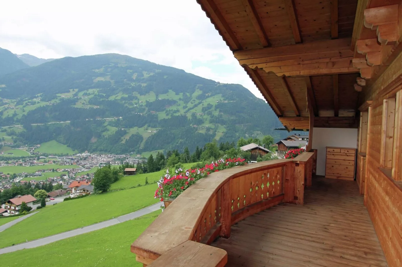 Ferienappartment Schragl-Uitzicht zomer