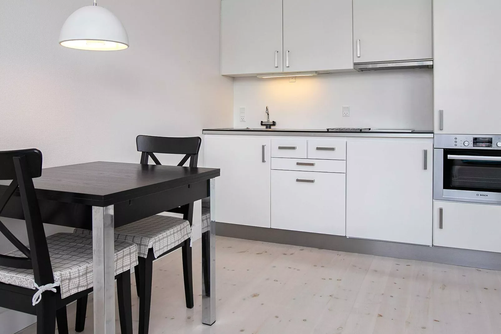 2 room,renovated-Binnen