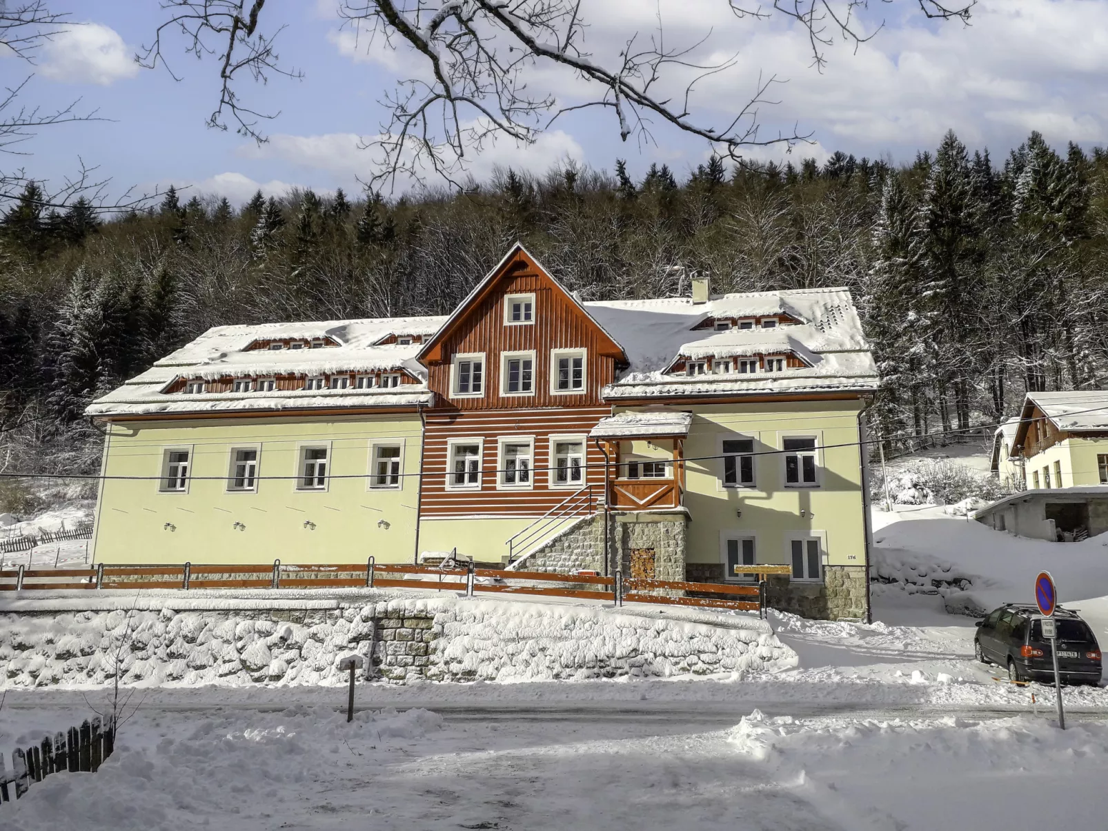 Protržená přehrada Bílá Desná-Buiten