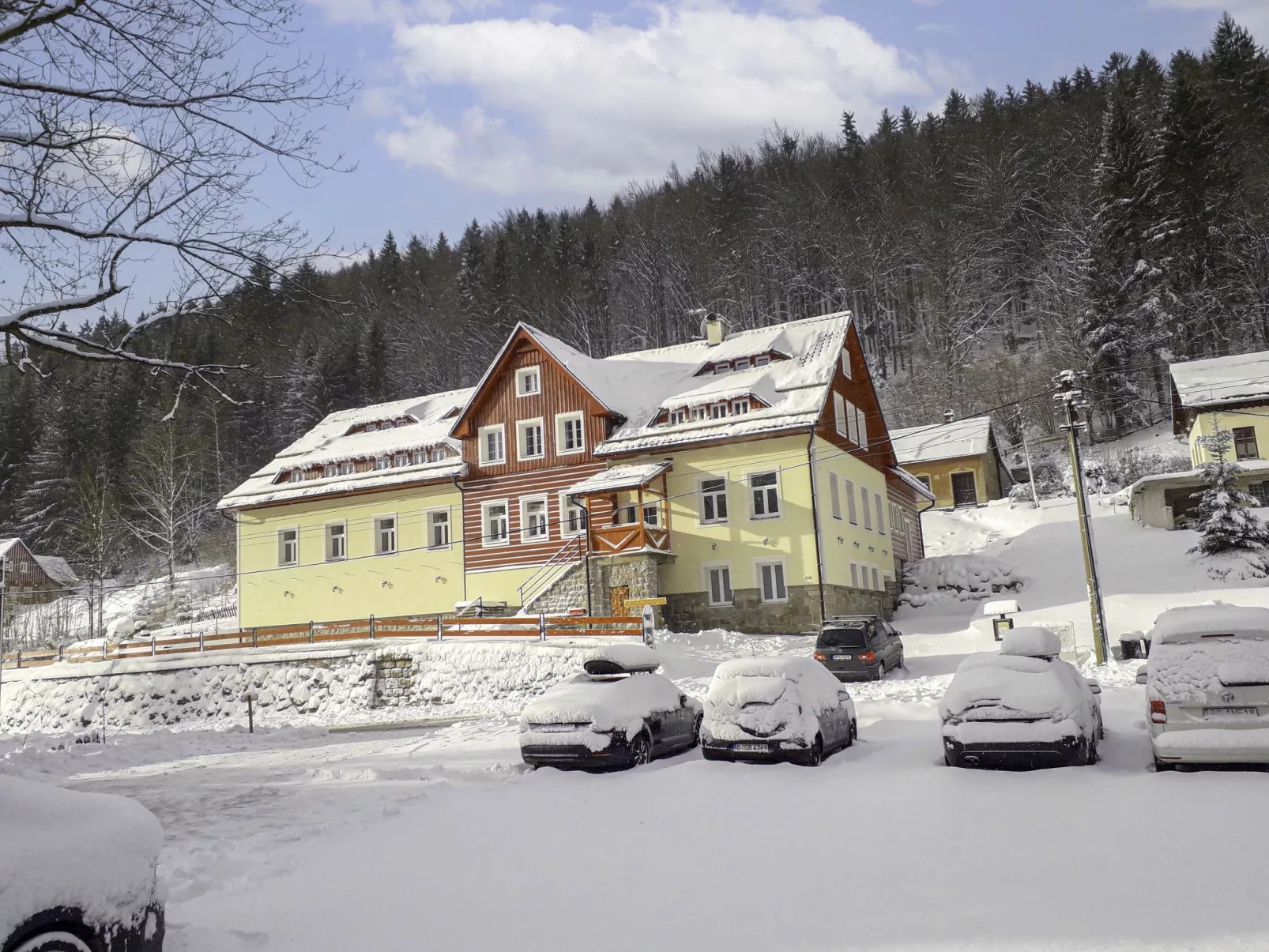 Protržená přehrada Bílá Desná-Buiten