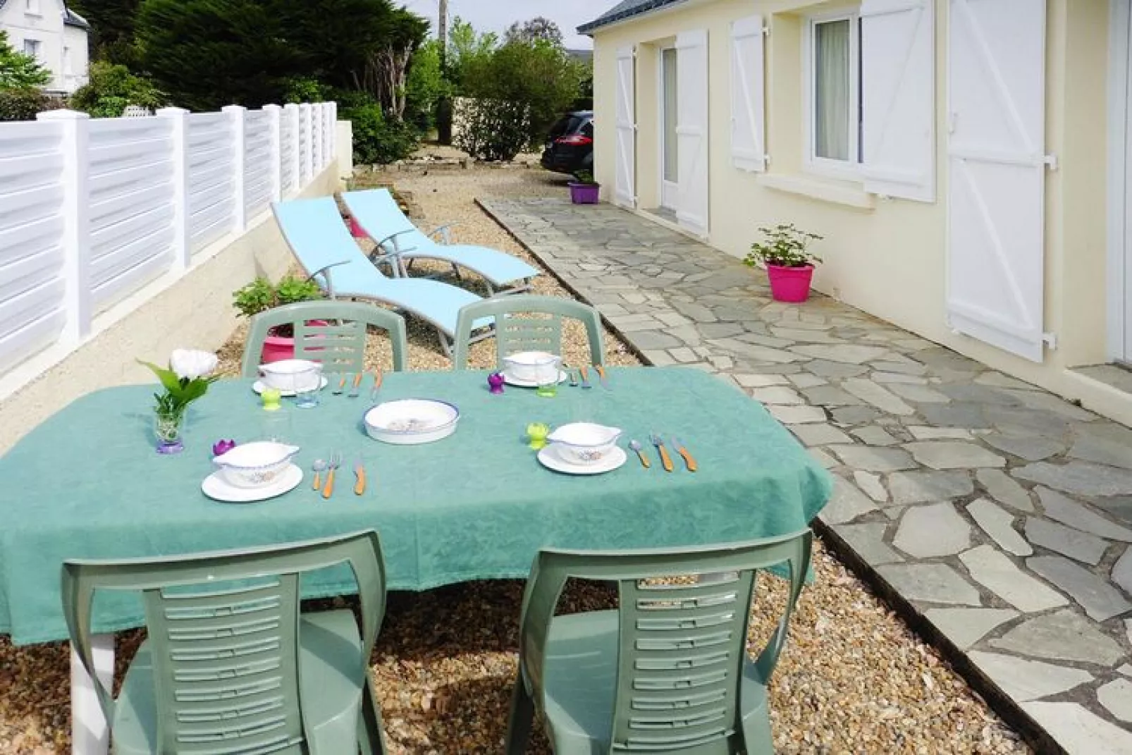 Holiday home St Gildas-de-Rhuys-Tuinen zomer