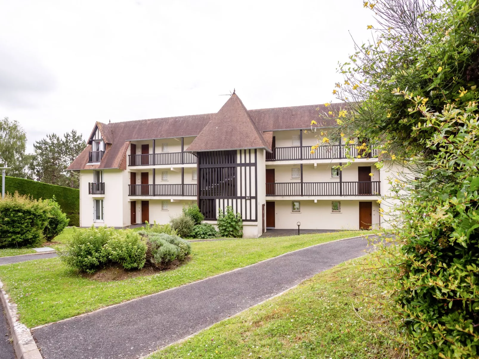 Les Corniches du Mont Canisy-Buiten