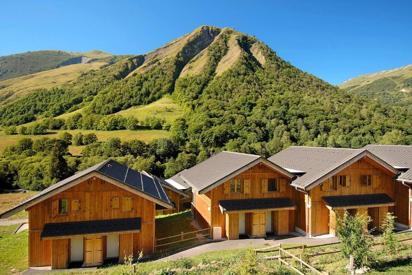 Les Chalets de l'Arvan II 3-Buitenkant zomer