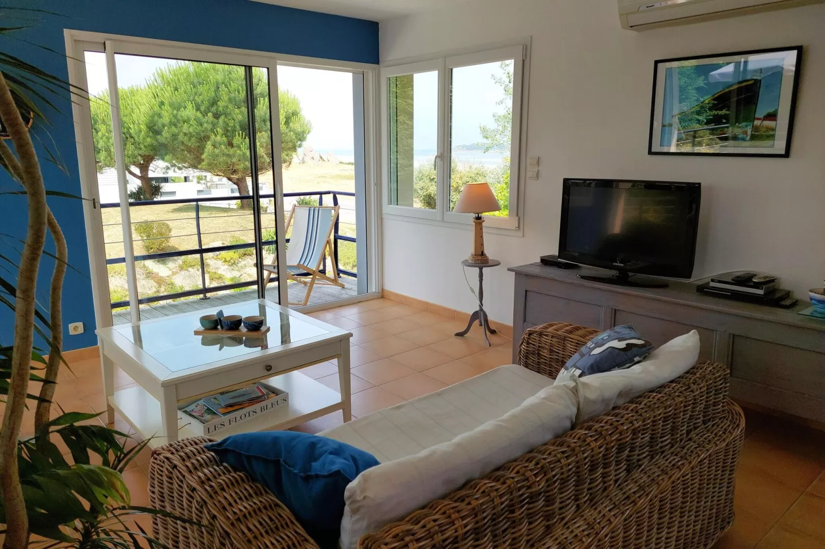 Panorama Meerblick Ferienhaus mit Dachterrasse Guissény-Woonkamer