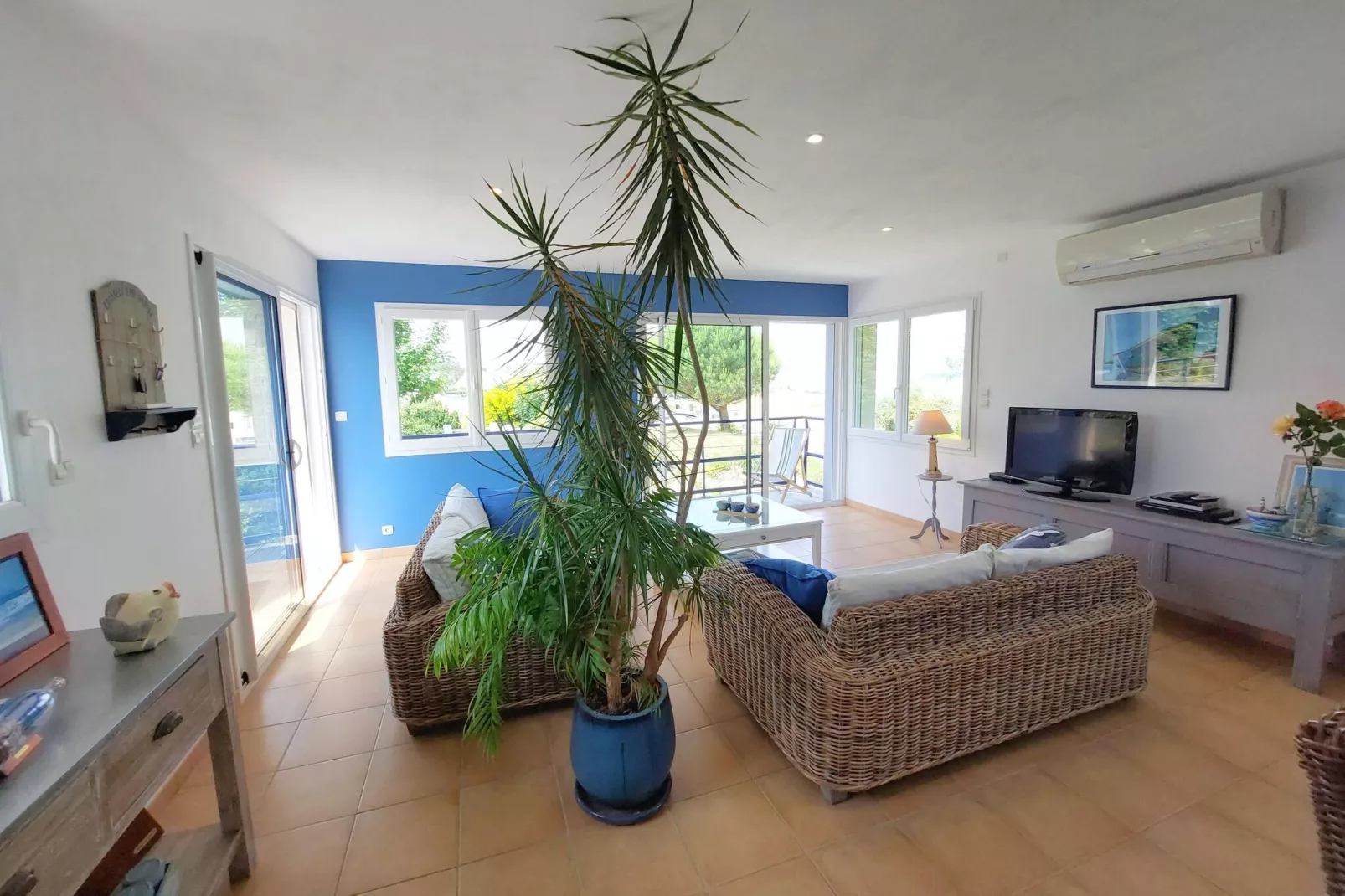 Panorama Meerblick Ferienhaus mit Dachterrasse Guissény-Woonkamer