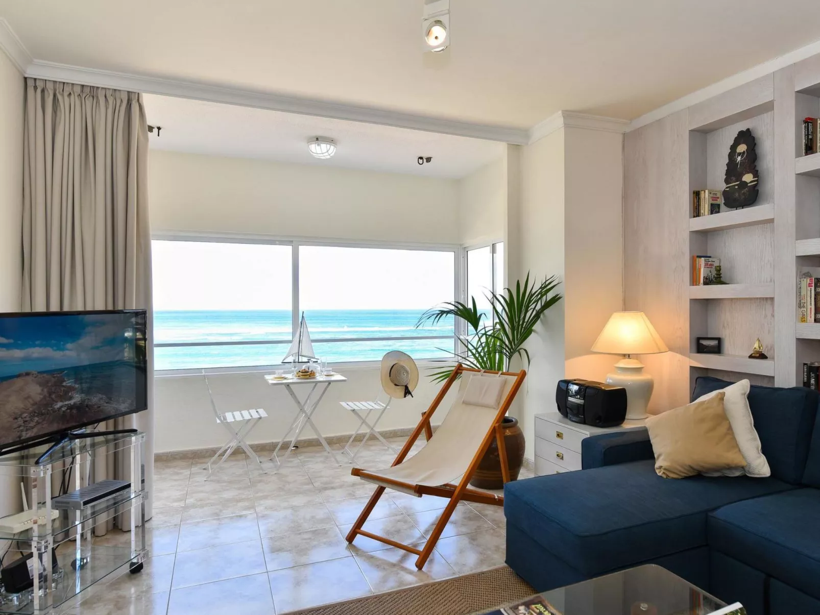 Las Canteras Seafront Apartment-Binnen