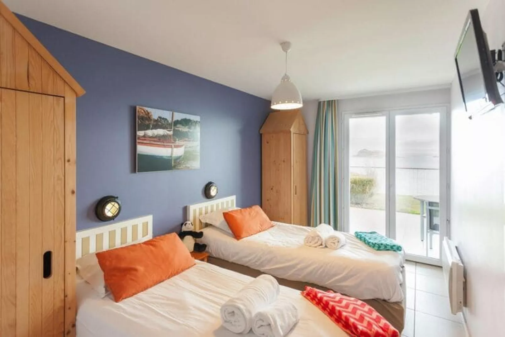 Residence Le Coteau et la Mer Tréboul // 25 Standard - Apt 4 people - 1 bedroom-Slaapkamer