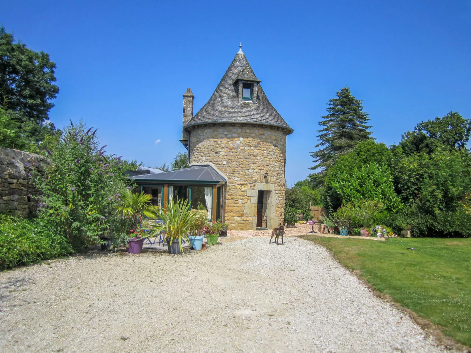 Le Pigeonnier-Buiten