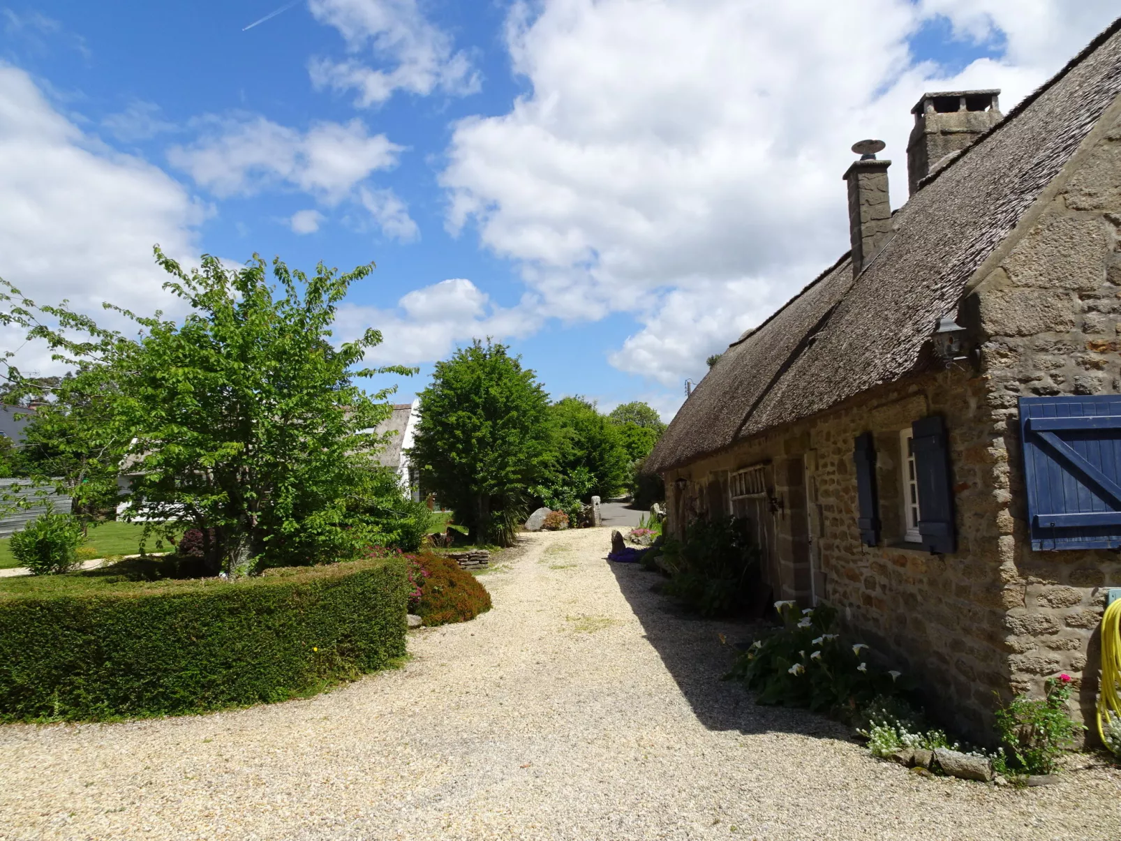 Chaumiere Natelliou-Buiten