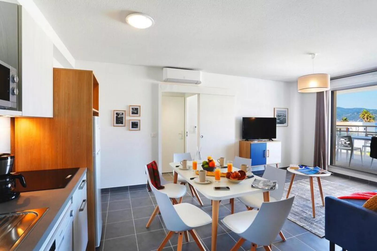 Residence Le Cap Azur Saint-Mandrier-sur-Mer // T2/6 Cabine / T2/6 Standard sans vue mer-Woonkamer