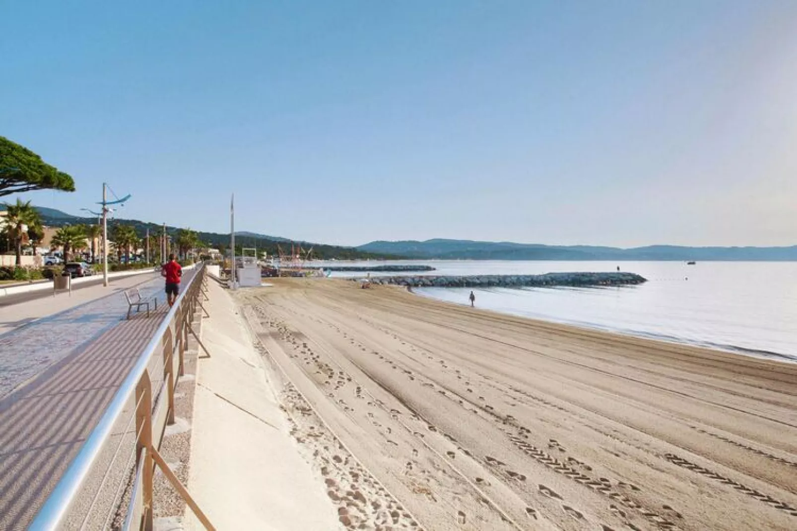 Studio in Cavalaire-sur-Mer met een gedeeld zwembad-Gebieden zomer 5km