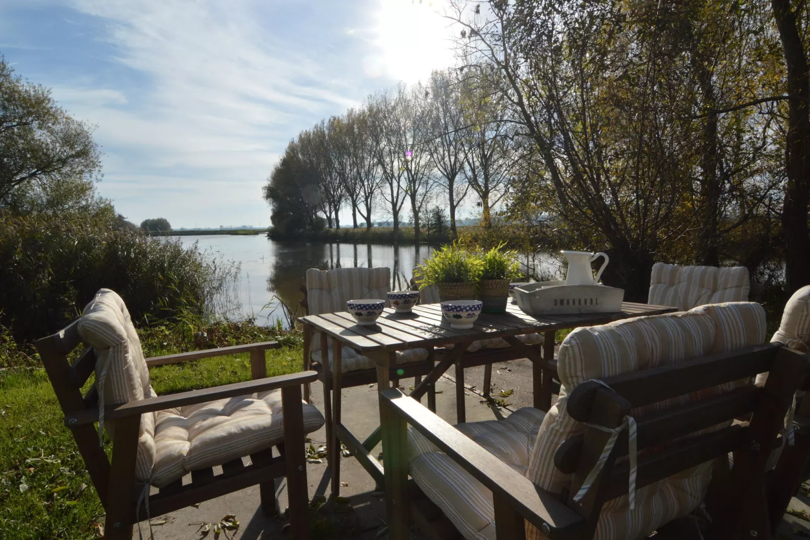 Het Biesbosch huisje-Terrasbalkon