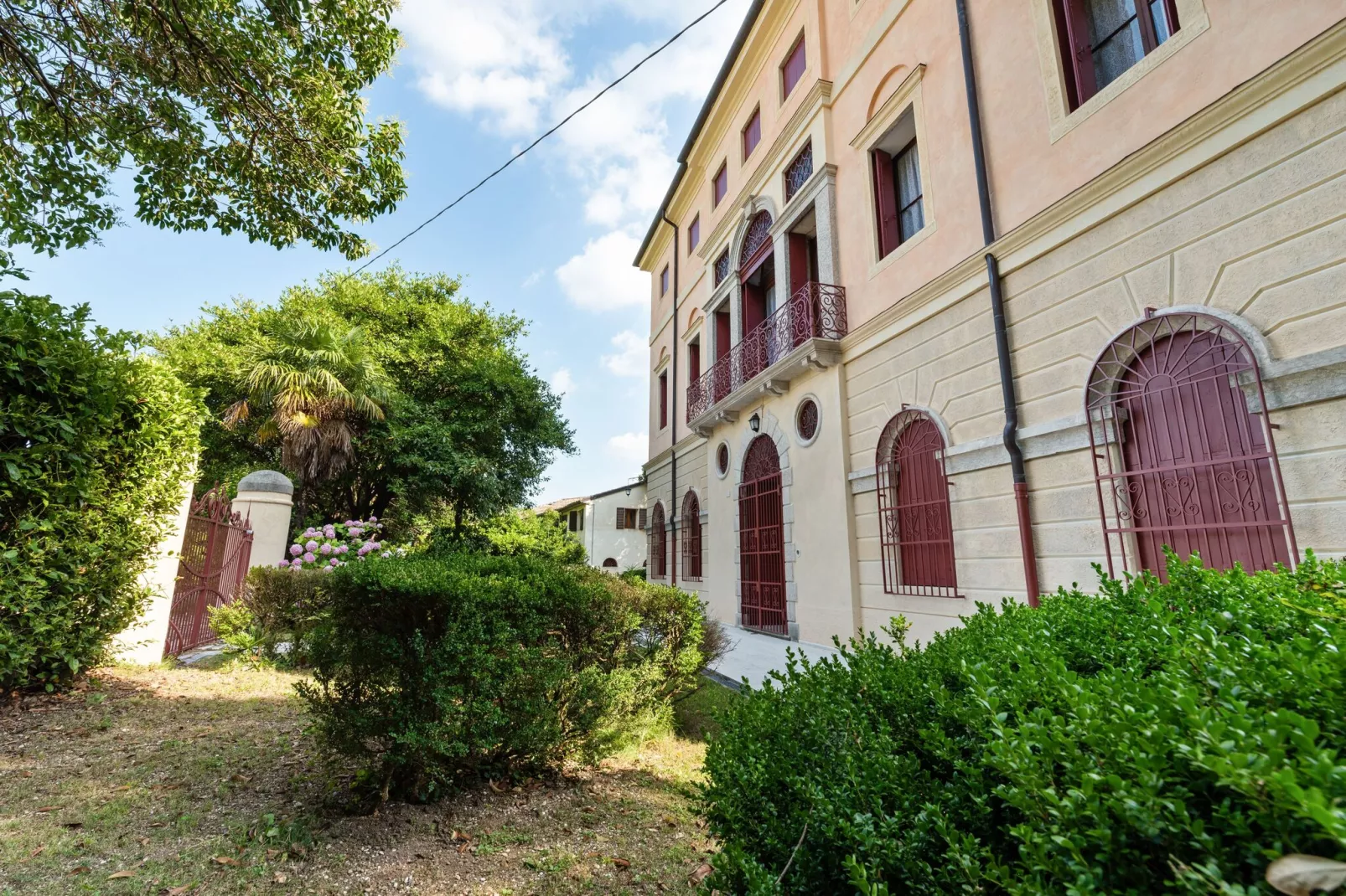 Villa Fiorita Due-Tuinen zomer