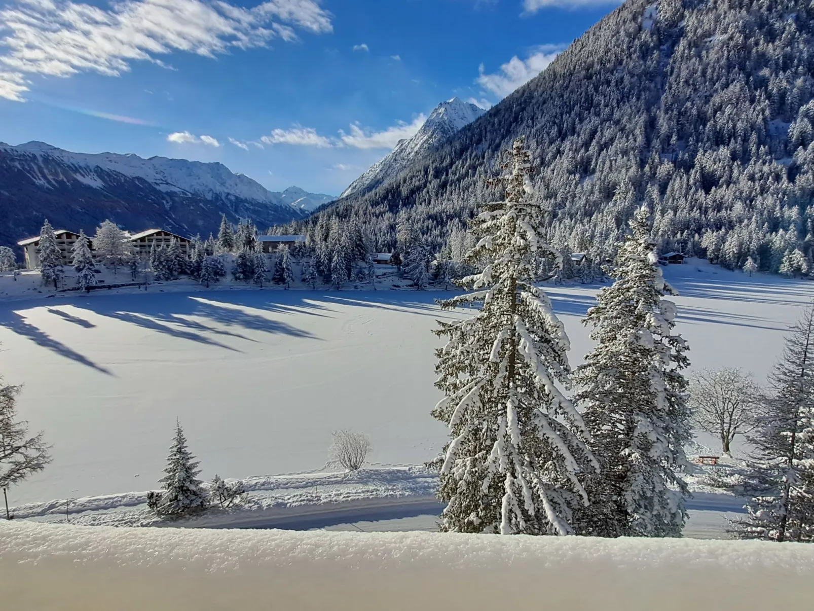 Alpes et Lac 40-Buiten