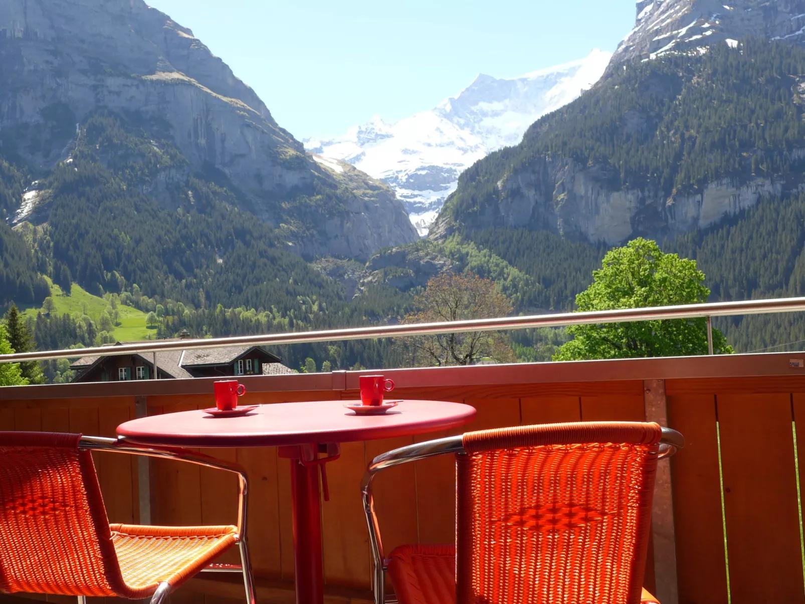 Chalet Almisgässli-Buiten