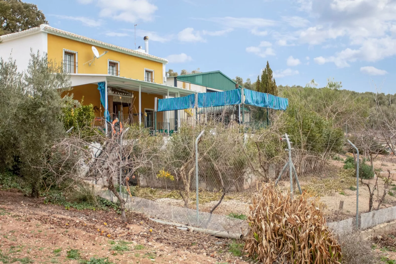 Cortijo Rural Puerto Nuevo-Buitenkant zomer