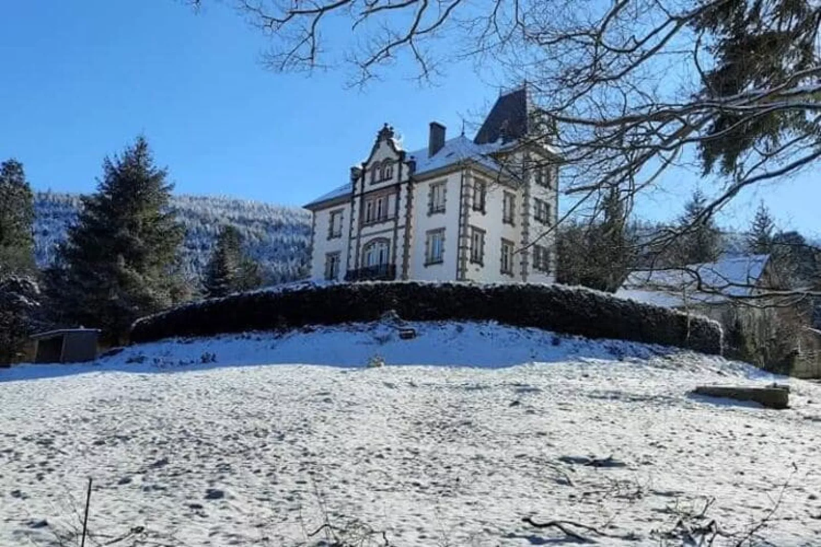 LA MAISON DU GARDIEN-Exterieur winter