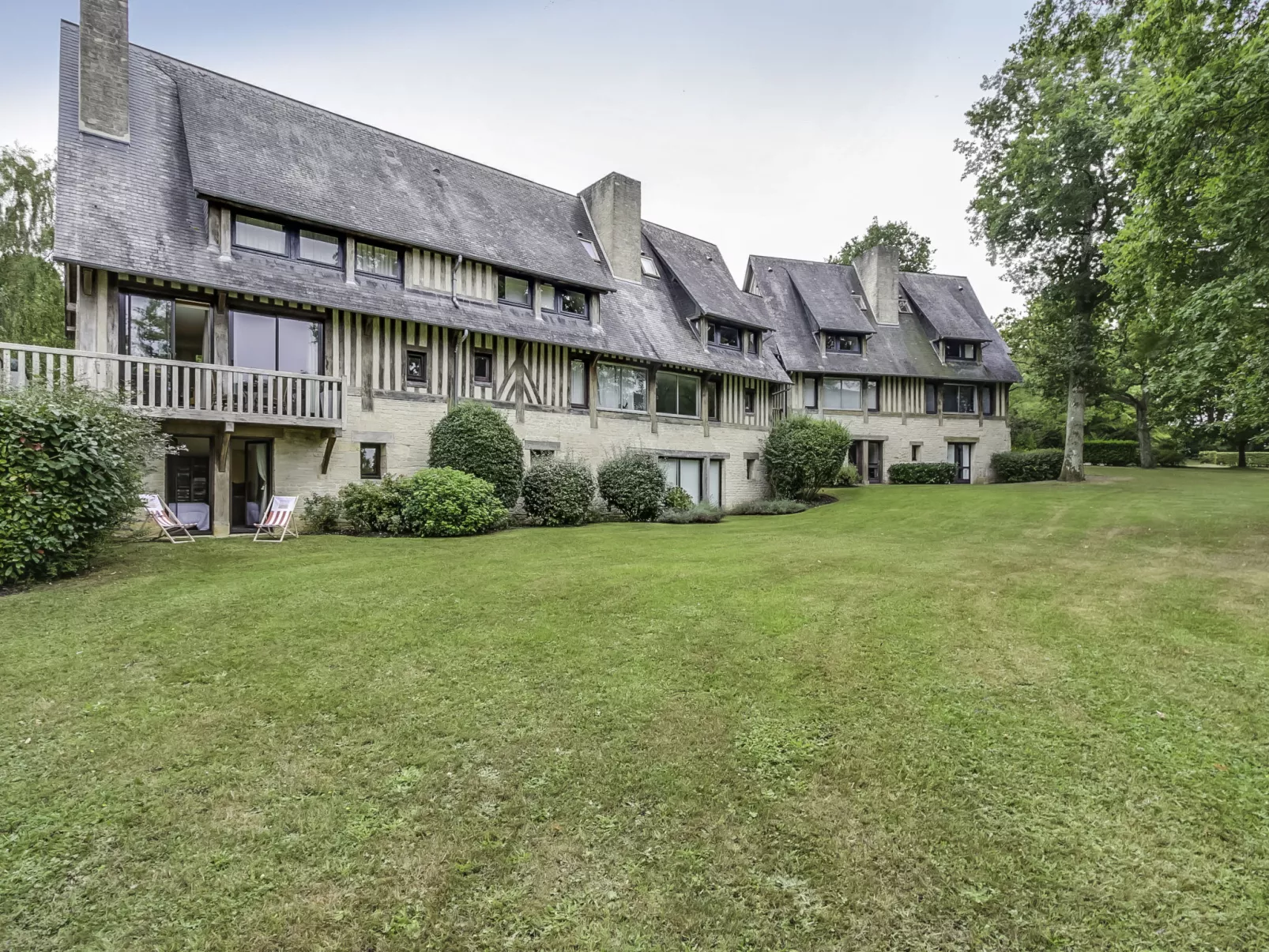 Les Hauts de Deauville-Buiten