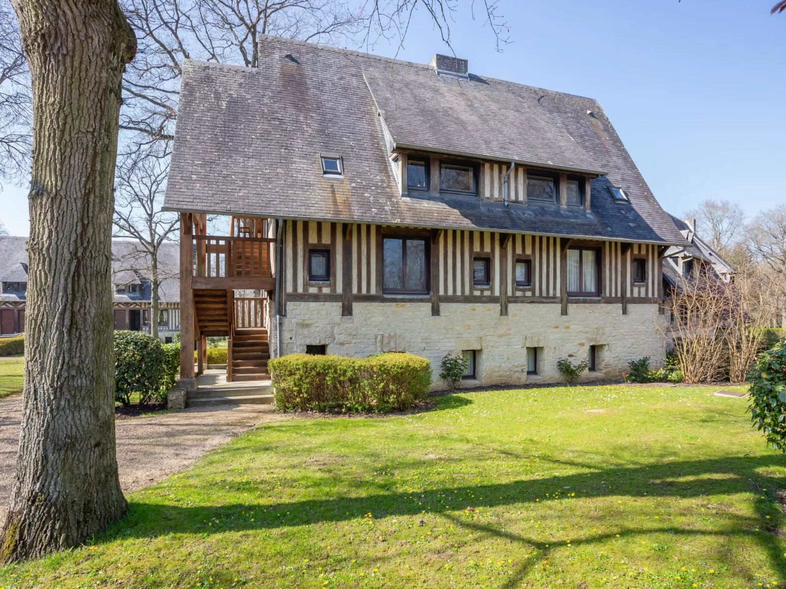 Les Hauts de Deauville-Buiten