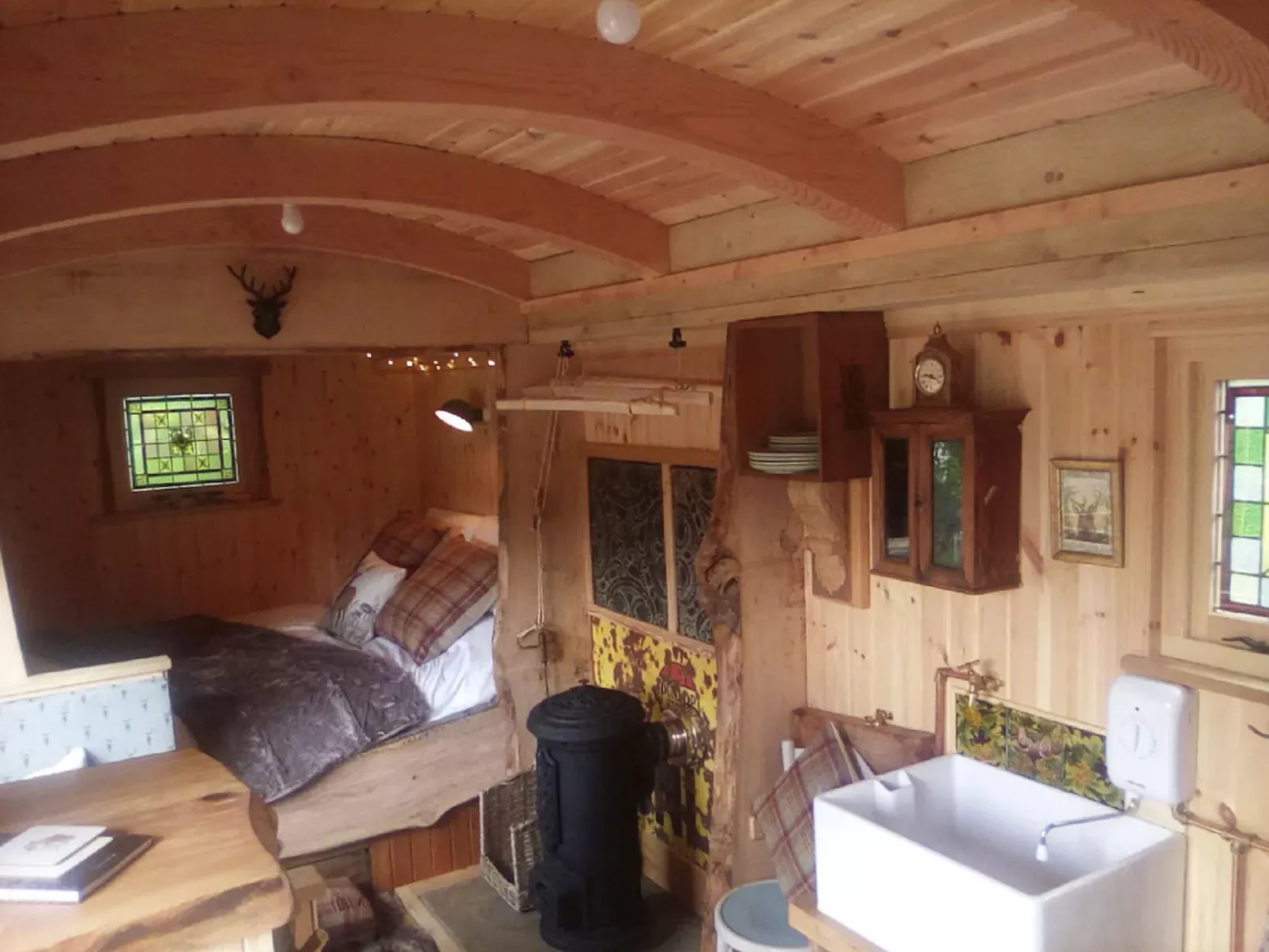 Shepherds Hut-Binnen