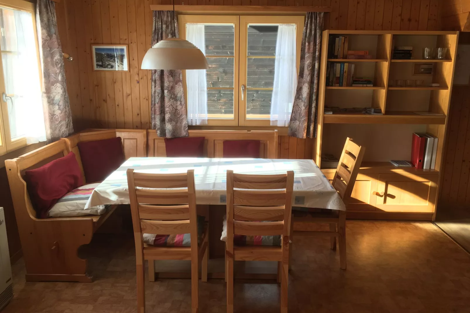 Appartement Chalet Kirsanna-Eetkamer