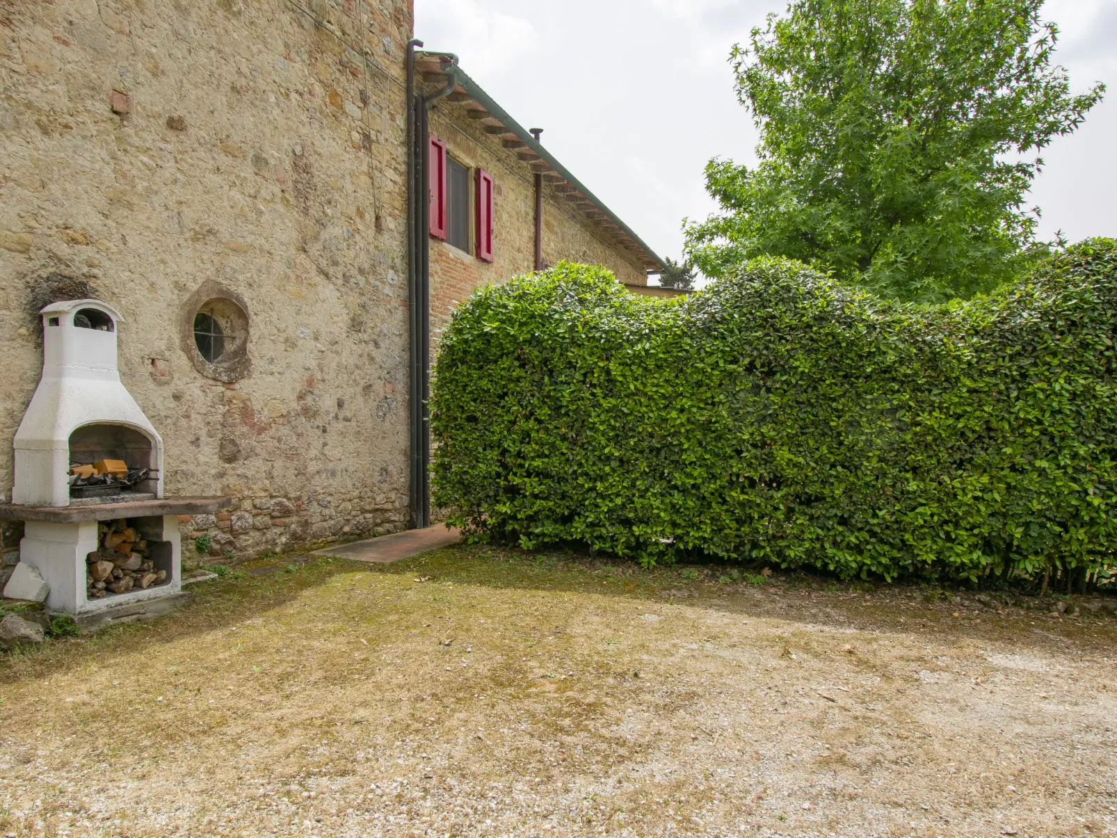 L'Antica Chiesa-Buiten