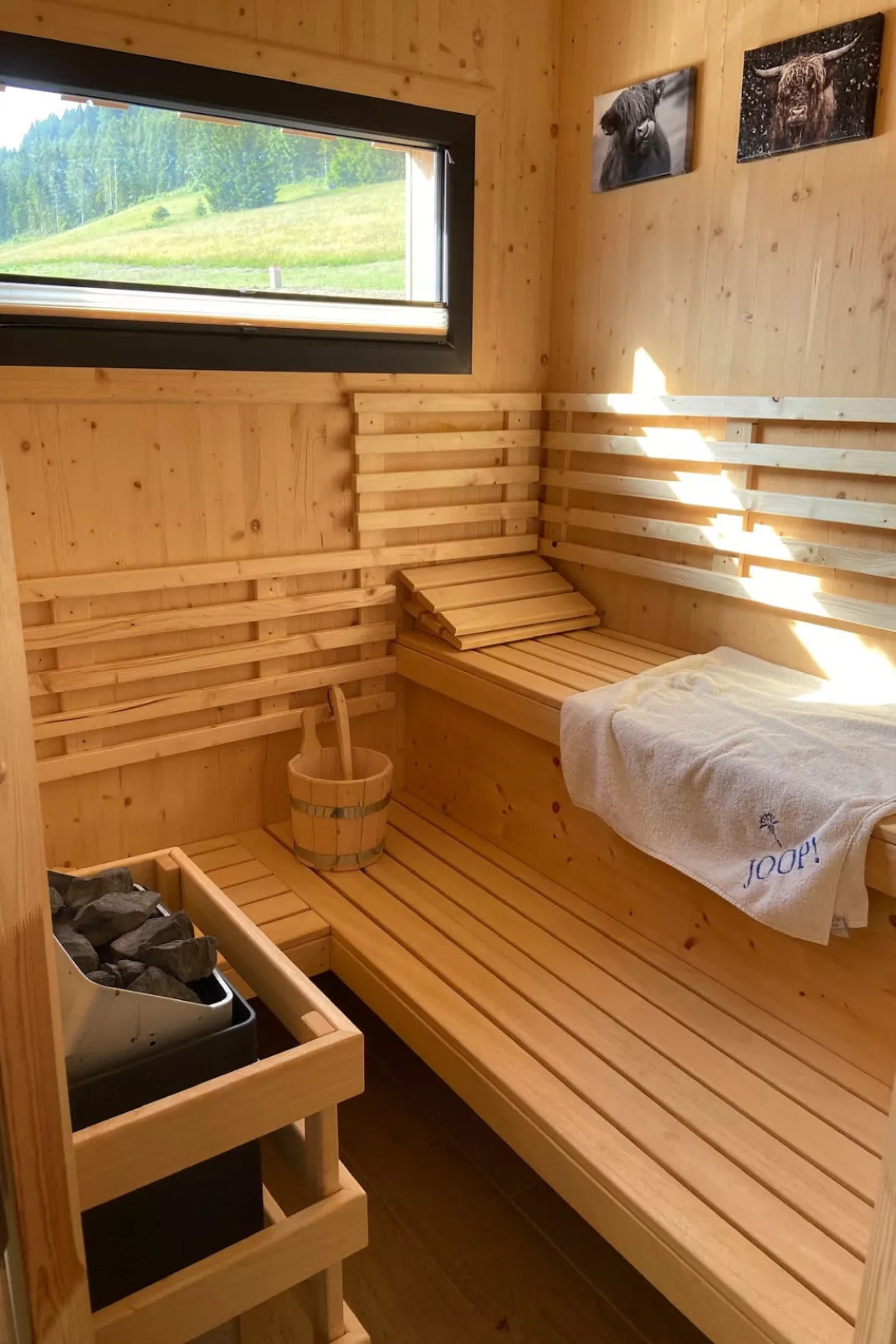 Premium #58 mit Sauna & Sprudelbad-Binnen