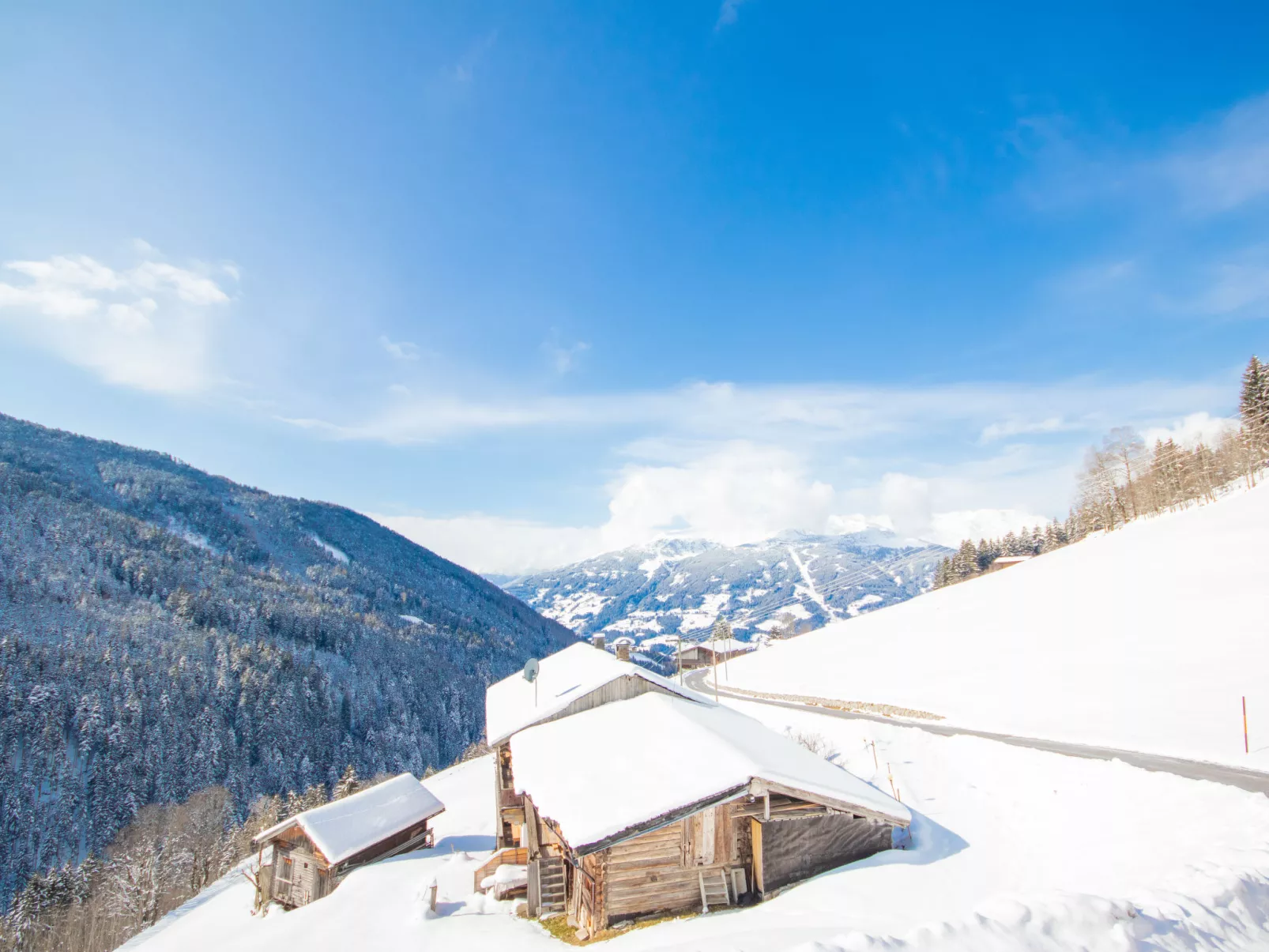 Alm Chalet-Buiten