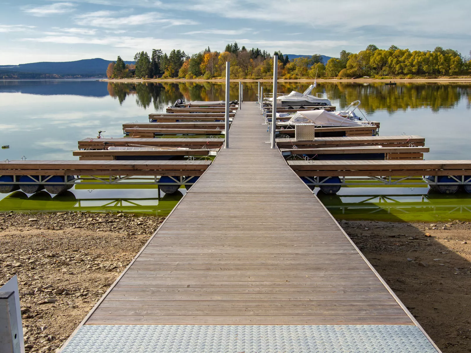 Lakeside Village 7-Buiten