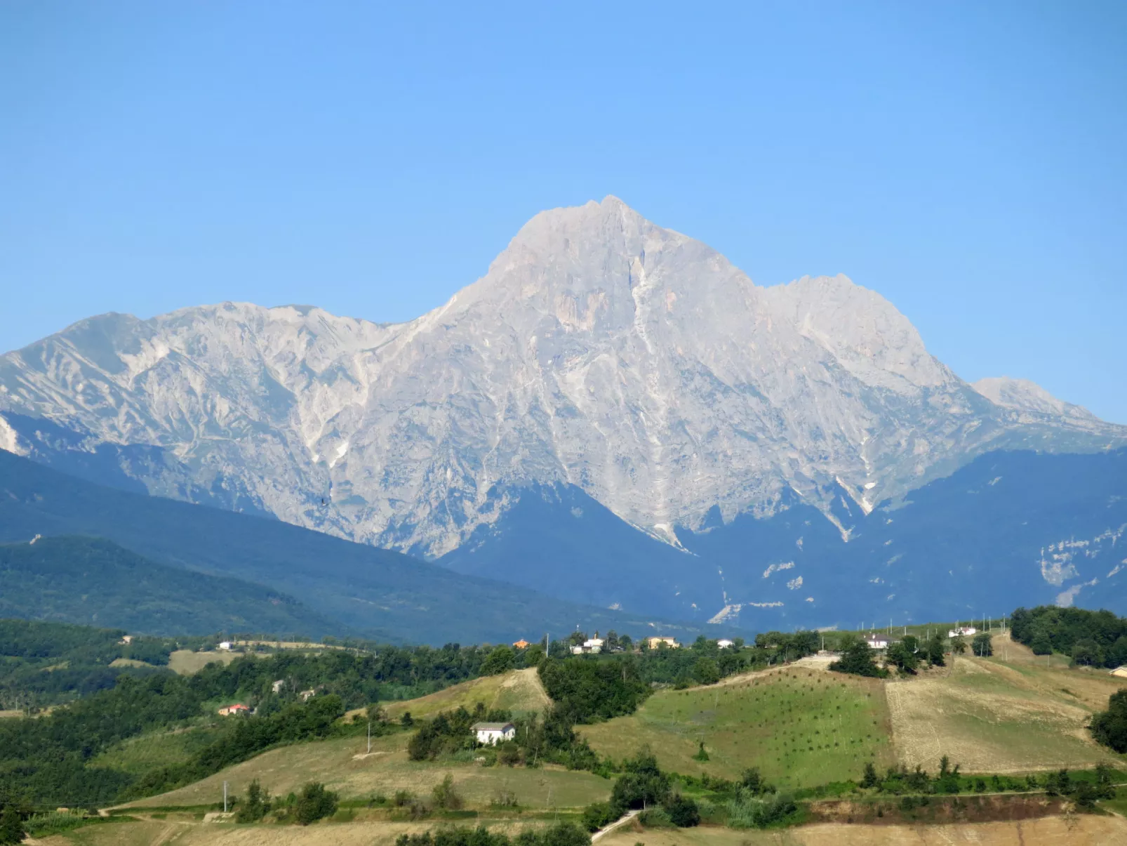 Acqua Santa-Buiten