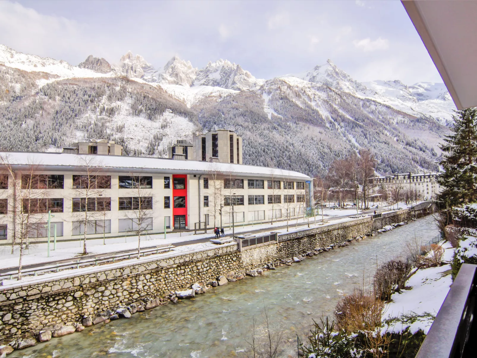 Les Jardins du Mont-Blanc-Buiten