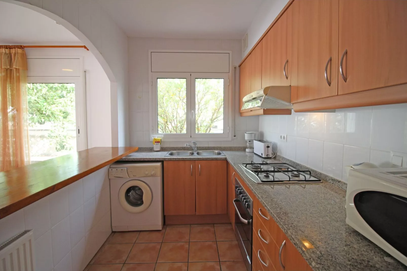 Modern vakantiehuis met privé zwembad in Empuriabrava, Spanje-Keuken