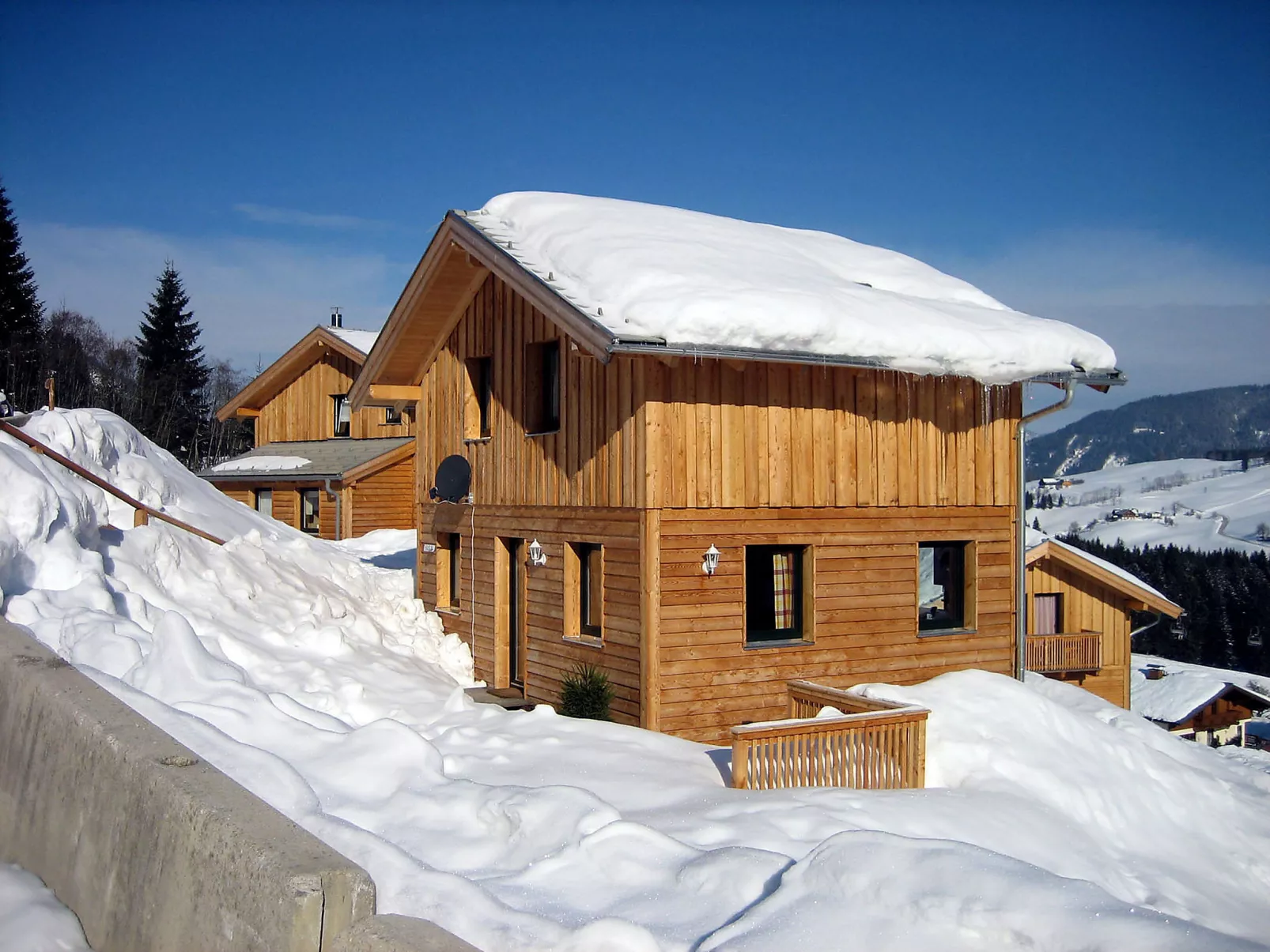 Alpenrose/ mit 3 Schlafzimmer-Buiten